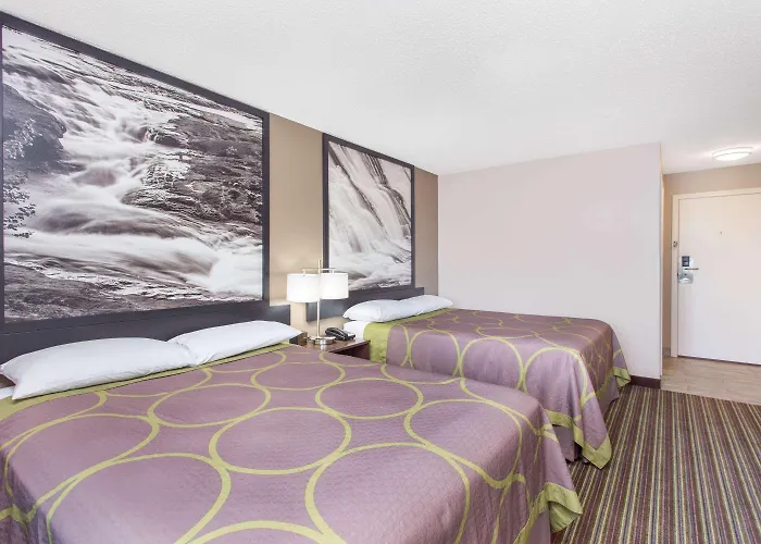 Super 8 By Wyndham Columbus Airport