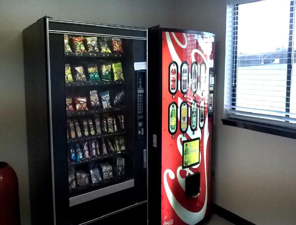 Super 8 By Wyndham Airport 2*