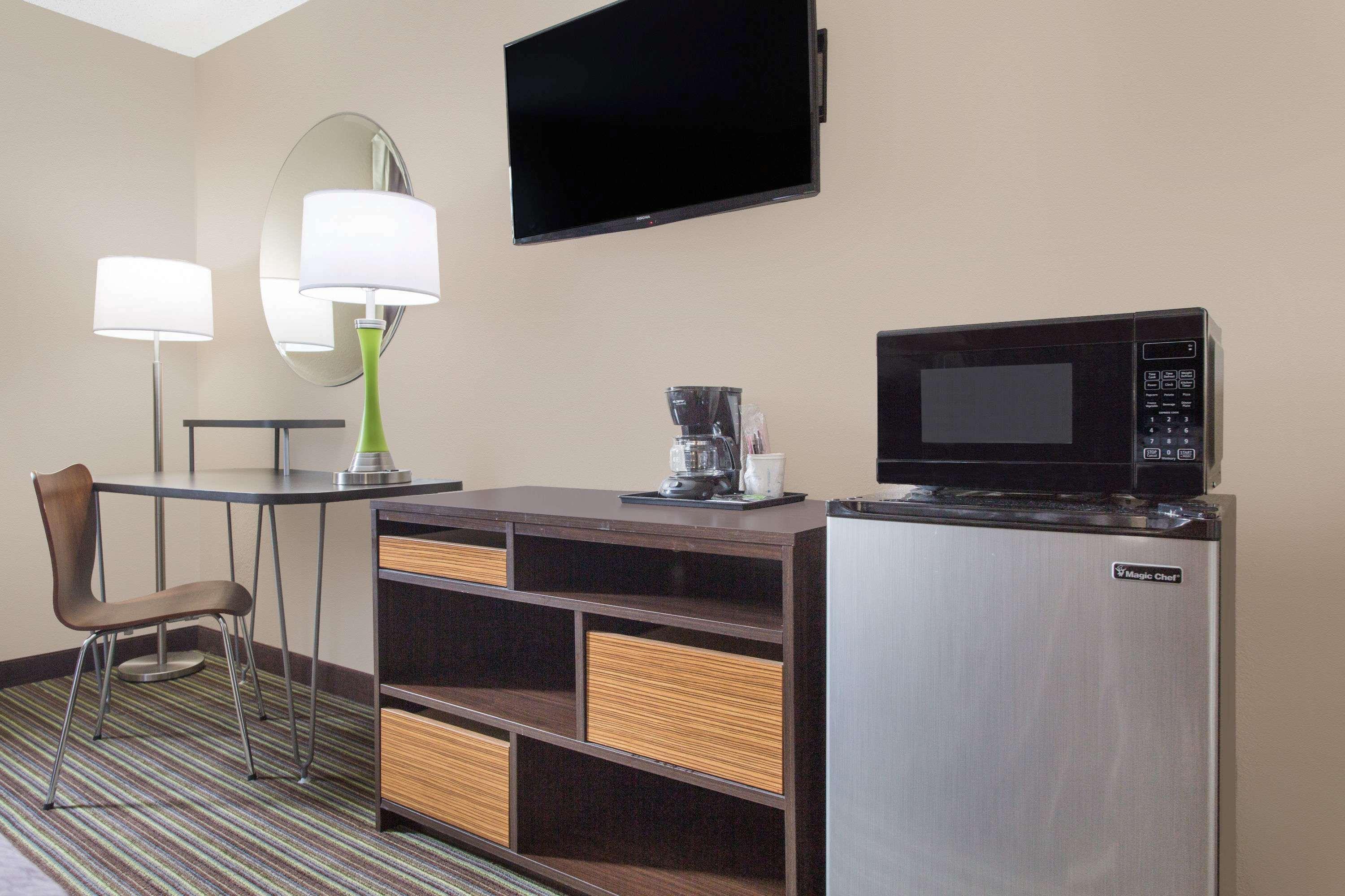 Super 8 By Wyndham Airport Hotel Columbus